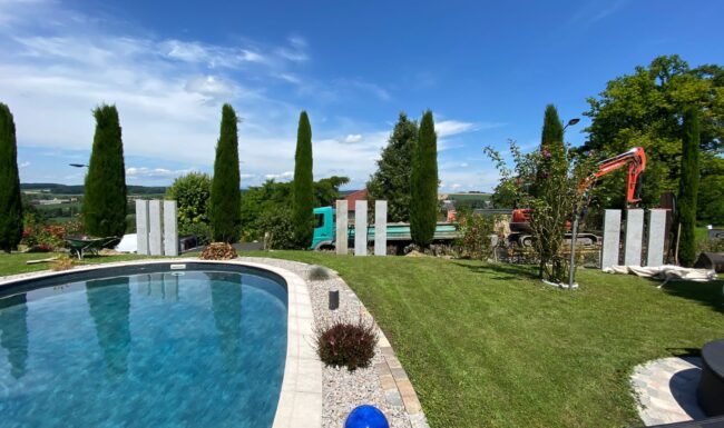 Aménagement paysager autour d’une piscine